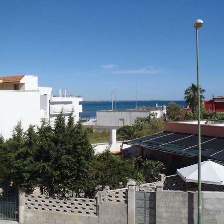 Appartamento A Due Passi Dal Mare Torre Lapillo Exterior foto