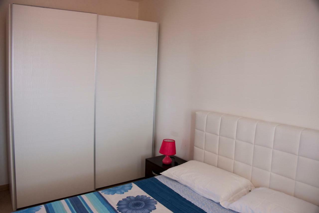 Appartamento A Due Passi Dal Mare Torre Lapillo Exterior foto